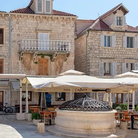 Apartment Tudor Hvar Town